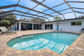 Mango Manor by Bradenton Beach sleeps 10 w pool